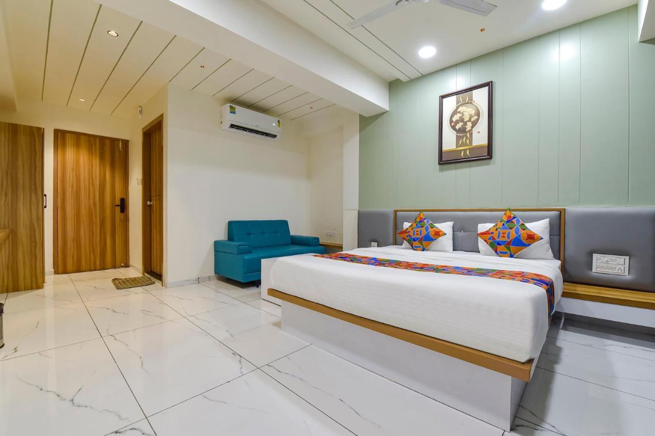 Fabhotel Bliss Ahmedabad Bagian luar foto