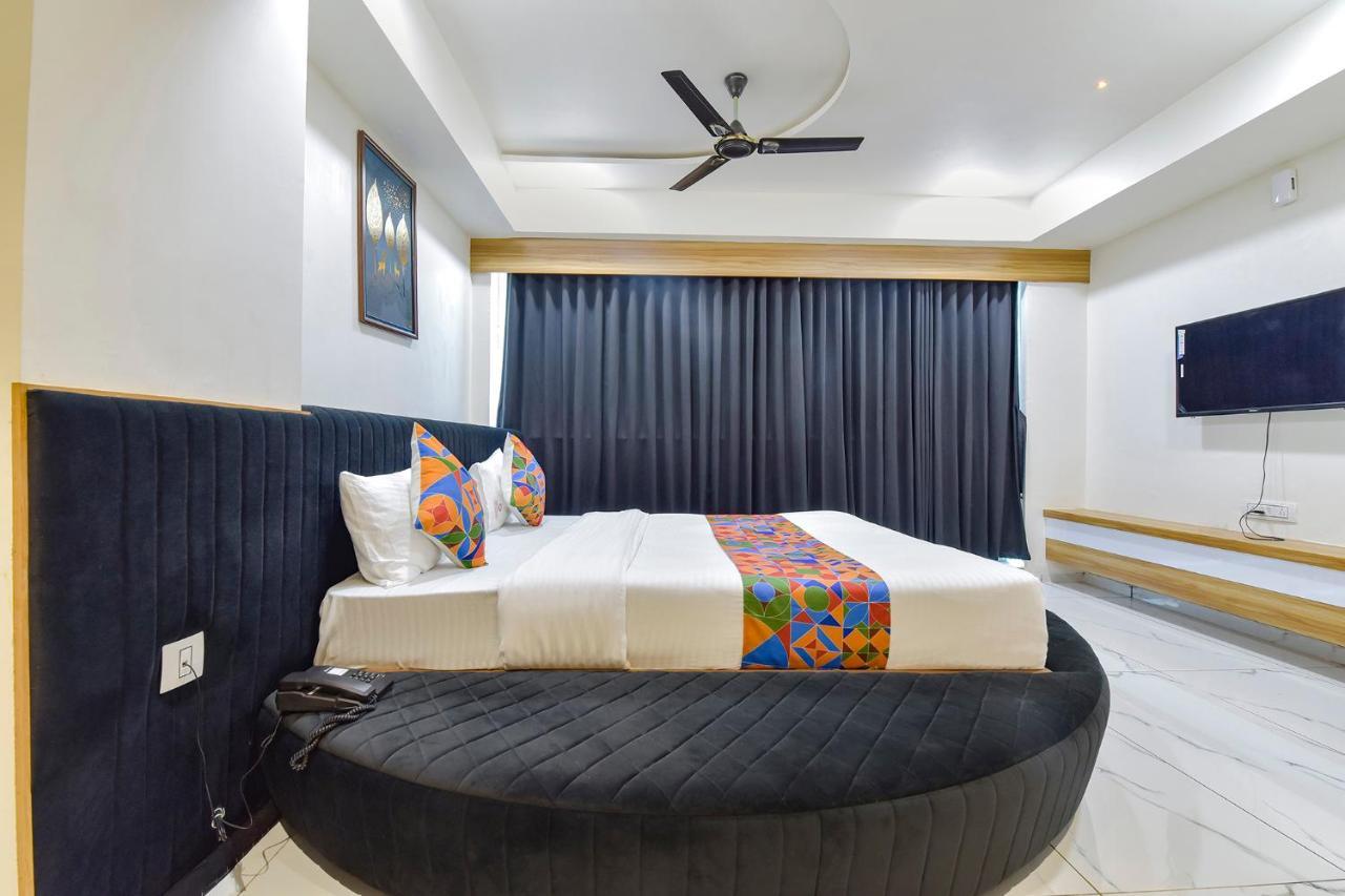 Fabhotel Bliss Ahmedabad Bagian luar foto