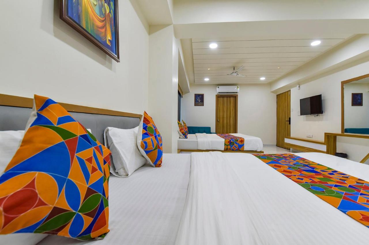 Fabhotel Bliss Ahmedabad Bagian luar foto